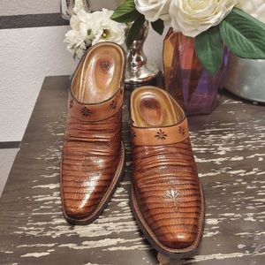 Women’s Ariat Leather Shoes